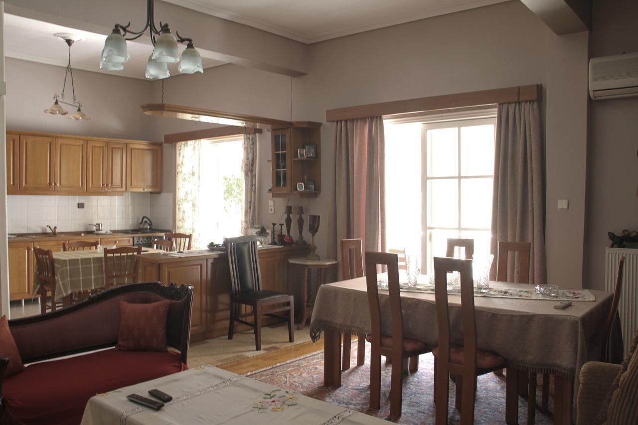 Family House Apartment กาลามาตา ภายนอก รูปภาพ