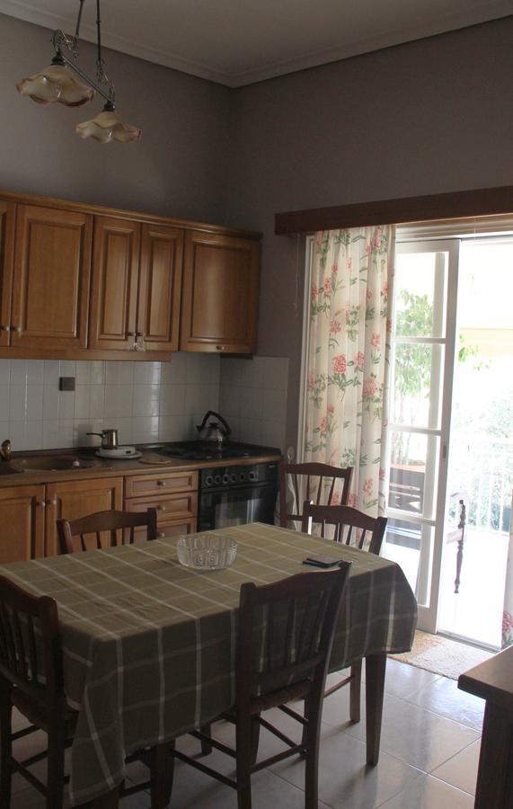 Family House Apartment กาลามาตา ภายนอก รูปภาพ